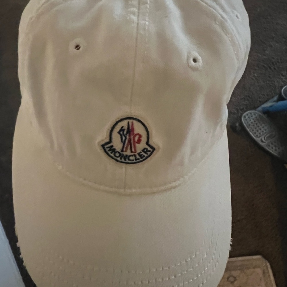 Moncler cap